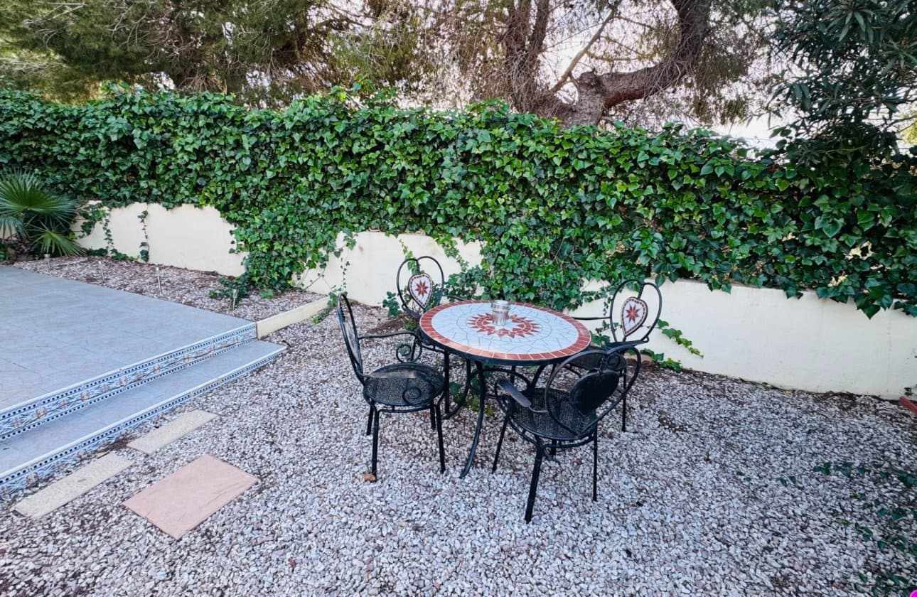 2 bedroom Villa for sale in Algorfa with pool garage - € 249,950 (Ref: 9516513)