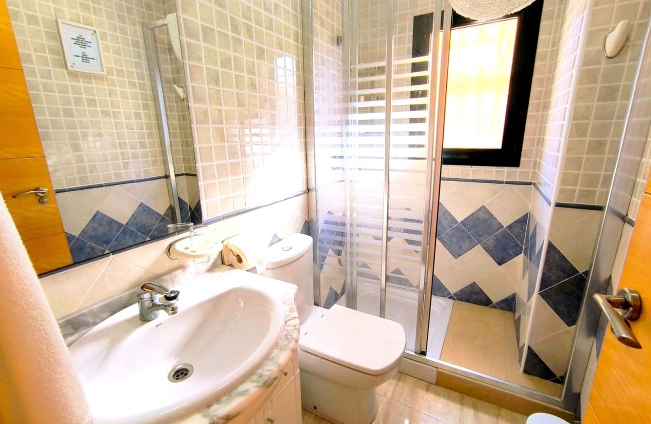 2 sovrum Semi-fristående Villa till salu i Ciudad Quesada med pool garage - 250 000 € (Ref: 9528799)