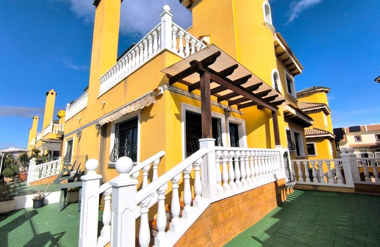 2 sovrum Semi-fristående Villa till salu i Ciudad Quesada med pool garage - 250 000 € (Ref: 9528799)