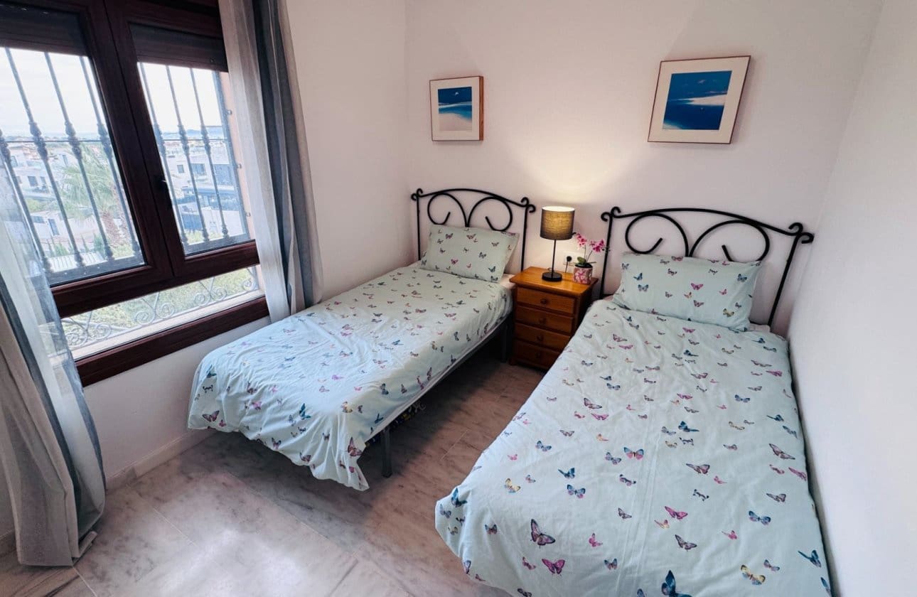 2 soveværelse Lejlighed til salg i Algorfa med swimmingpool garage - € 210.000 (Ref: 9528800)