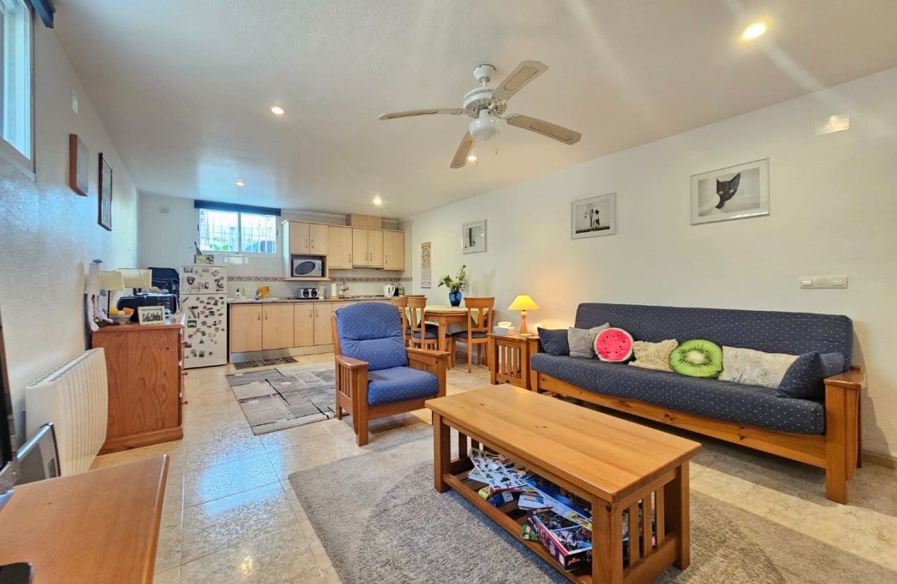 3 sypialnia Willa na sprzedaż w Benimar z basenem garażem - 299 000 € (Ref: 9548976)