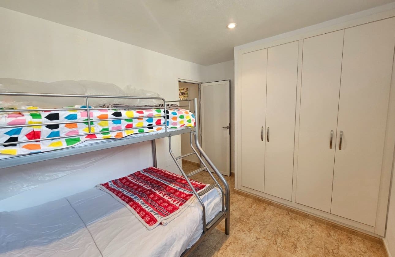 3 sypialnia Willa na sprzedaż w Benimar z basenem garażem - 299 000 € (Ref: 9548976)