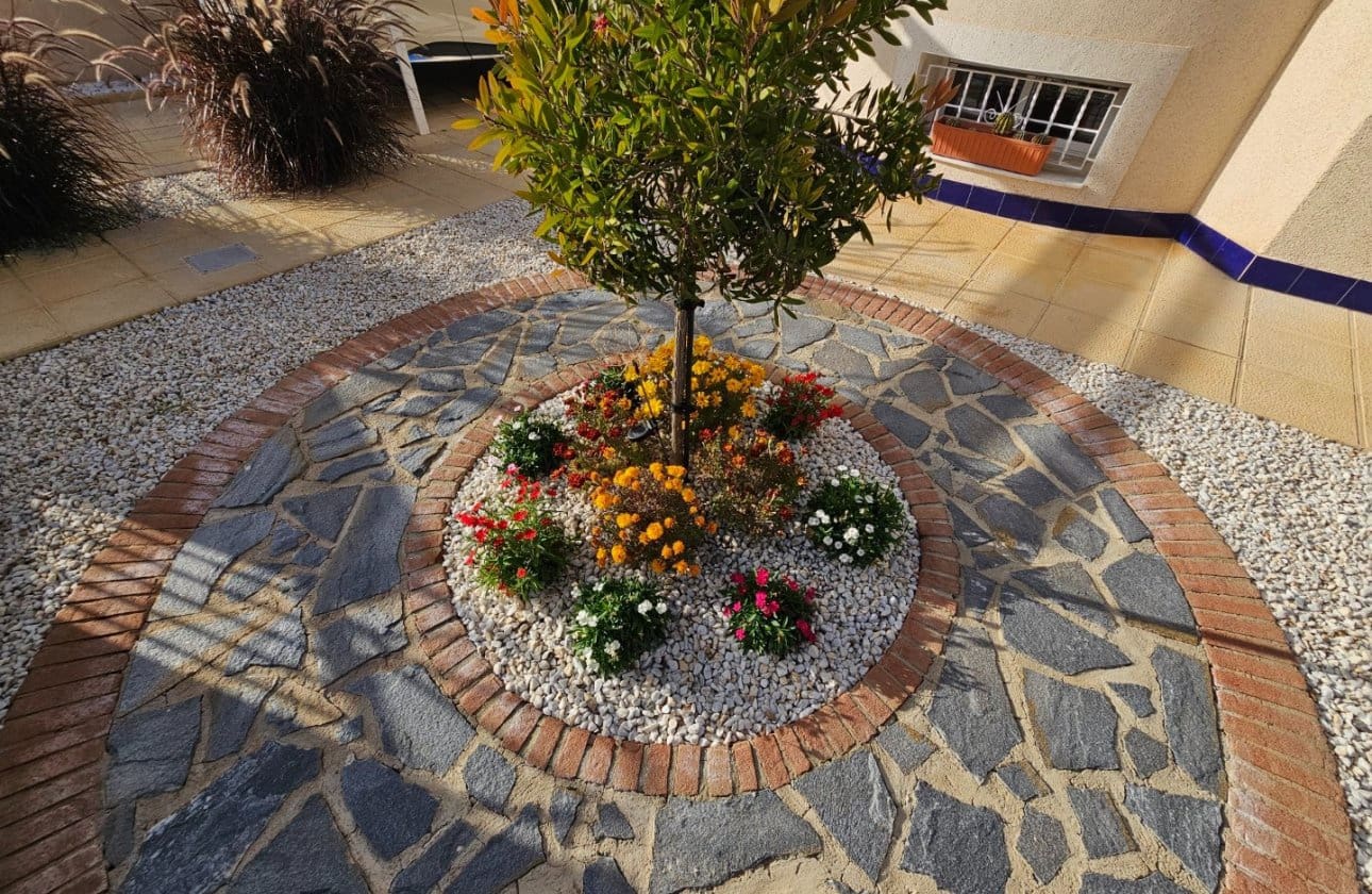 3 sypialnia Willa na sprzedaż w Benimar z basenem garażem - 299 000 € (Ref: 9548976)