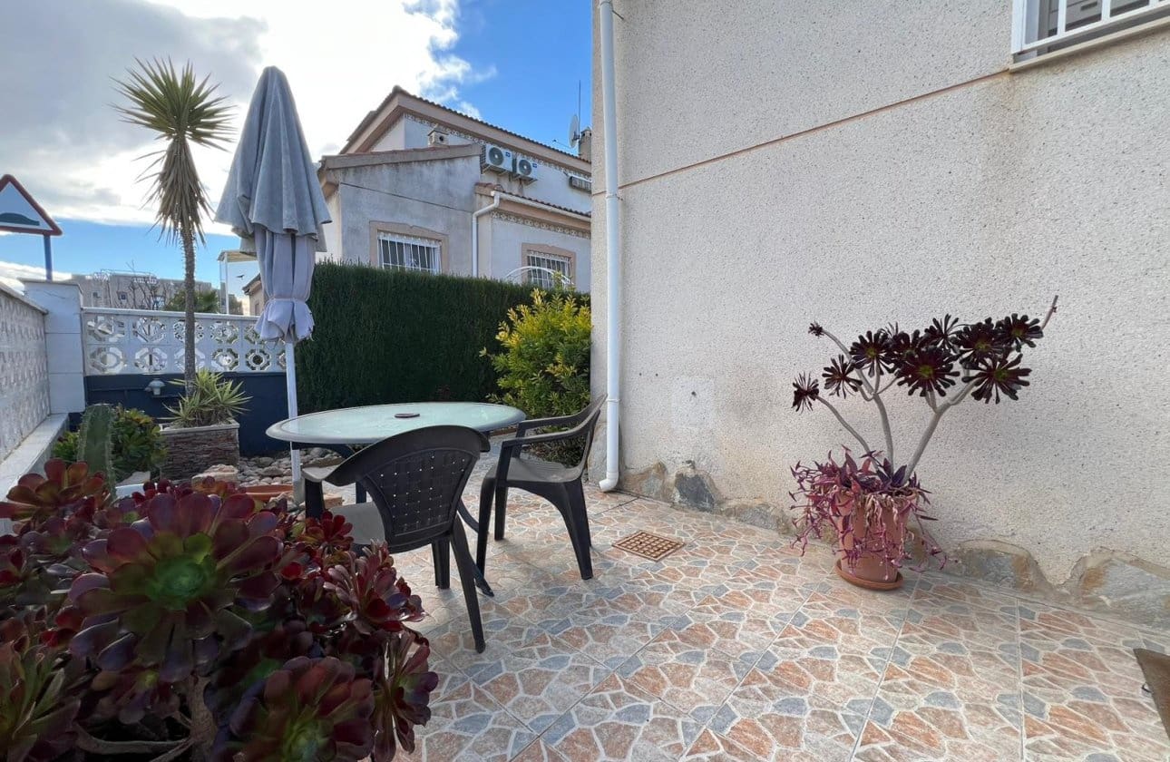 Casa de 2 habitaciones en Algorfa en venta con piscina garaje - 200.000 € (Ref: 9548978)