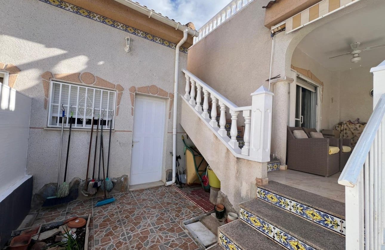 Casa de 2 habitaciones en Algorfa en venta con piscina garaje - 200.000 € (Ref: 9548978)