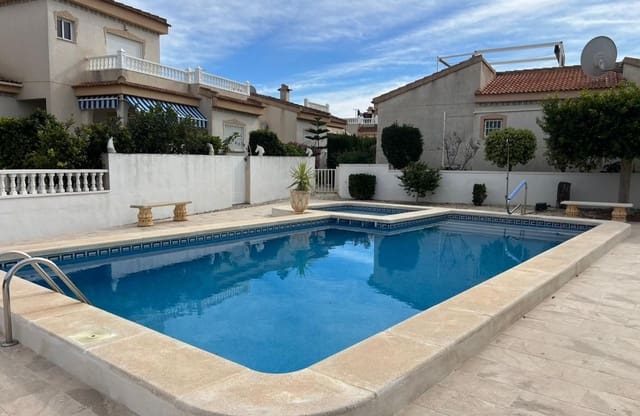 Casa de 2 habitaciones en Algorfa en venta con piscina garaje - 200.000 € (Ref: 9548978)