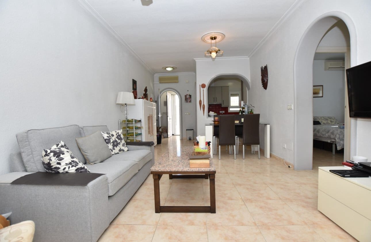 Casa de 2 habitaciones en Algorfa en venta con piscina garaje - 200.000 € (Ref: 9548978)