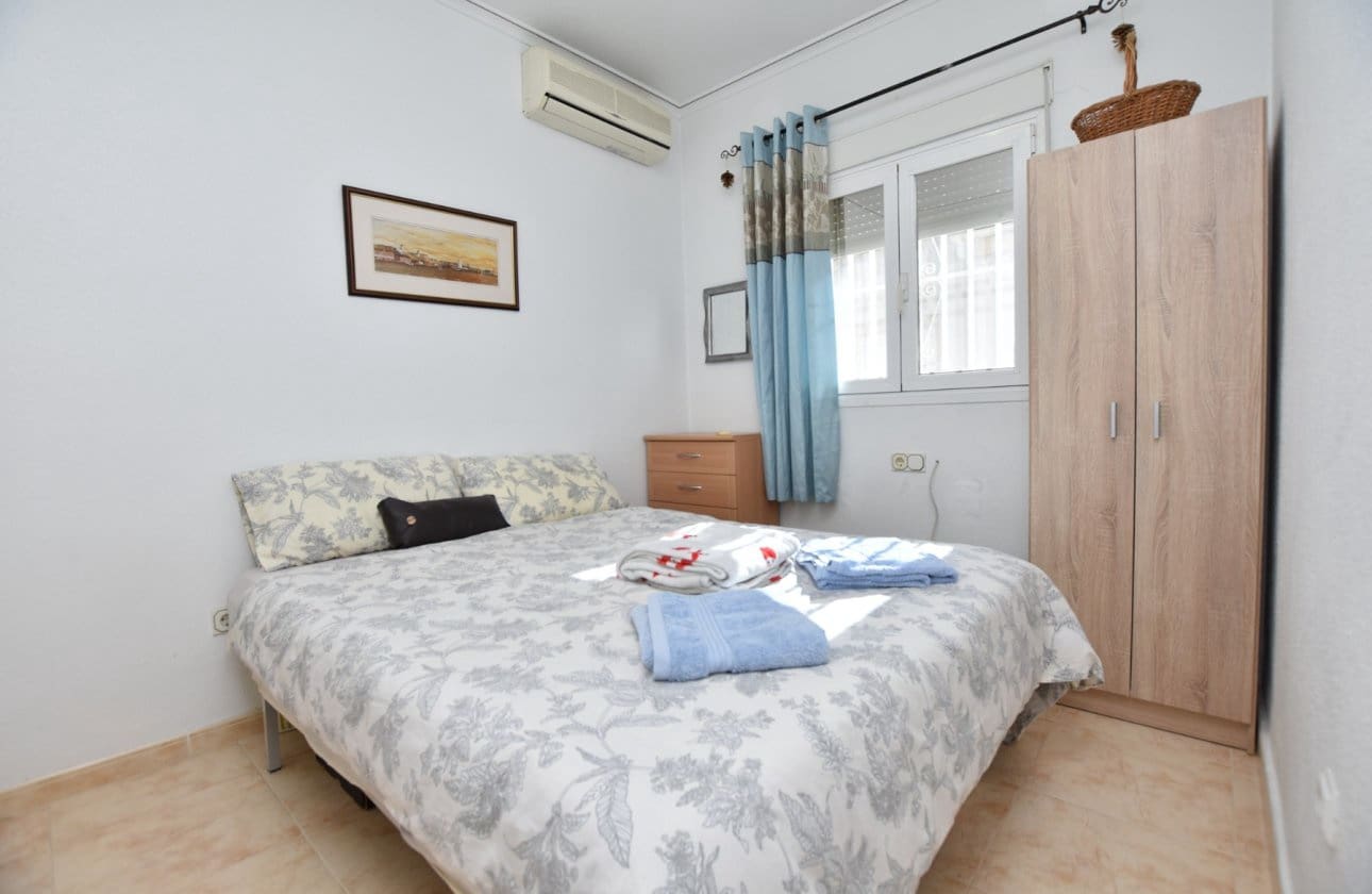 Casa de 2 habitaciones en Algorfa en venta con piscina garaje - 200.000 € (Ref: 9548978)