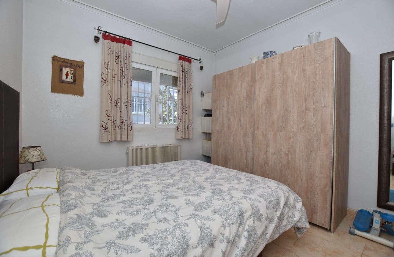 Casa de 2 habitaciones en Algorfa en venta con piscina garaje - 200.000 € (Ref: 9548978)