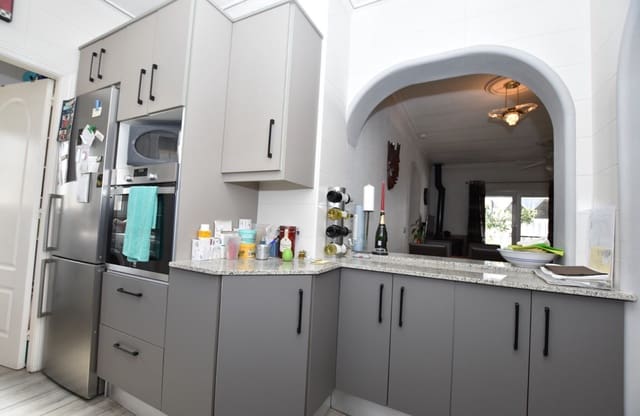 Casa de 2 habitaciones en Algorfa en venta con piscina garaje - 200.000 € (Ref: 9548978)