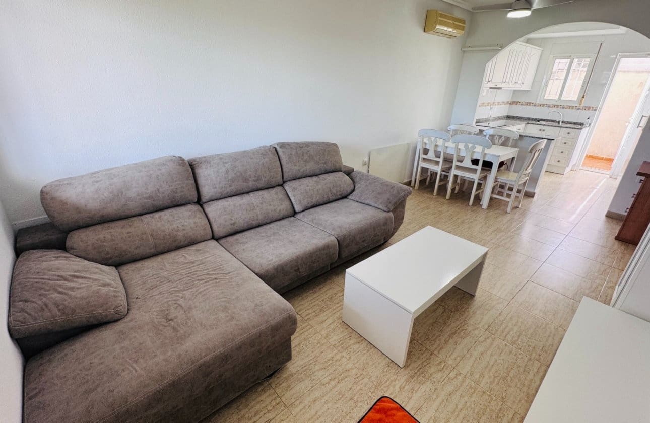 3 sovrum Hus till salu i Daya Nueva med pool - 159 950 € (Ref: 9552623)