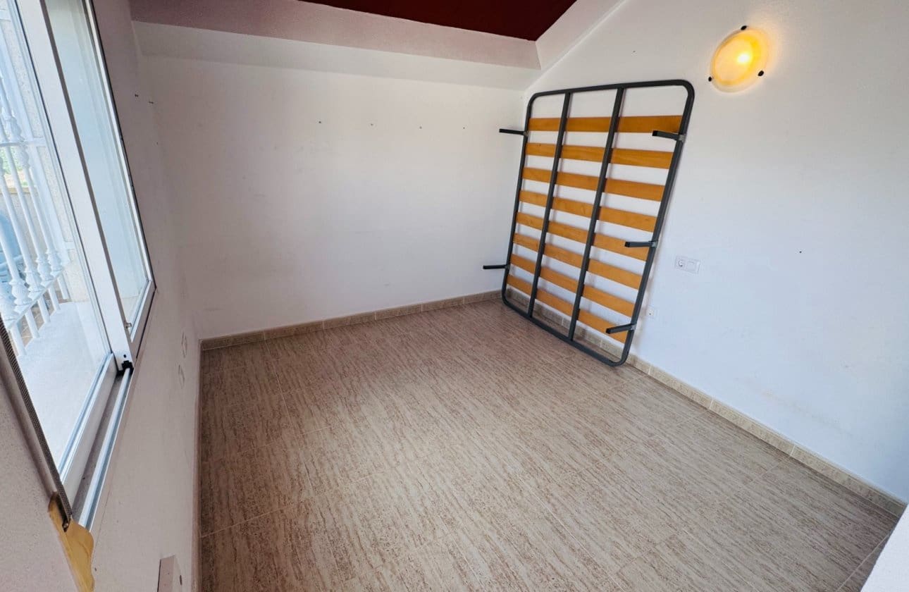 3 sovrum Hus till salu i Daya Nueva med pool - 159 950 € (Ref: 9552623)