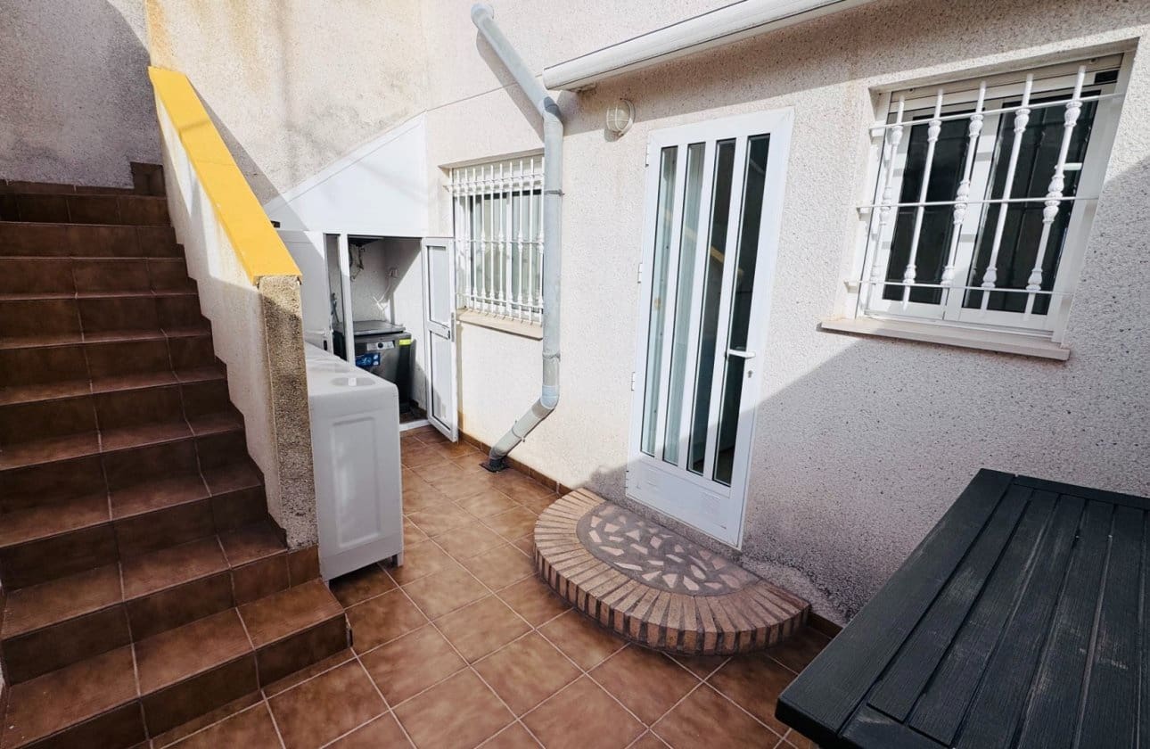 3 sovrum Hus till salu i Daya Nueva med pool - 159 950 € (Ref: 9552623)