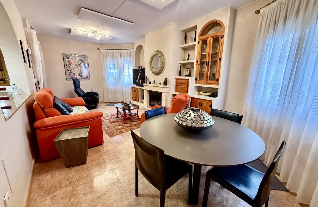 3 sovrum Villa till salu i Benijofar med pool - 330 000 € (Ref: 9603686)