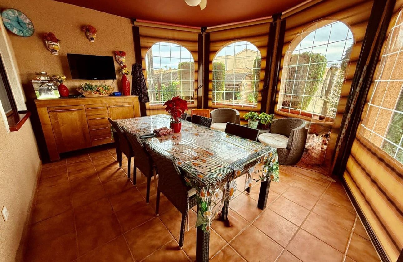 3 sovrum Villa till salu i Benijofar med pool - 330 000 € (Ref: 9603686)