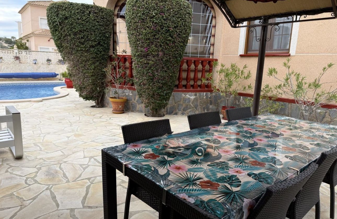 3 sovrum Villa till salu i Benijofar med pool - 330 000 € (Ref: 9603686)