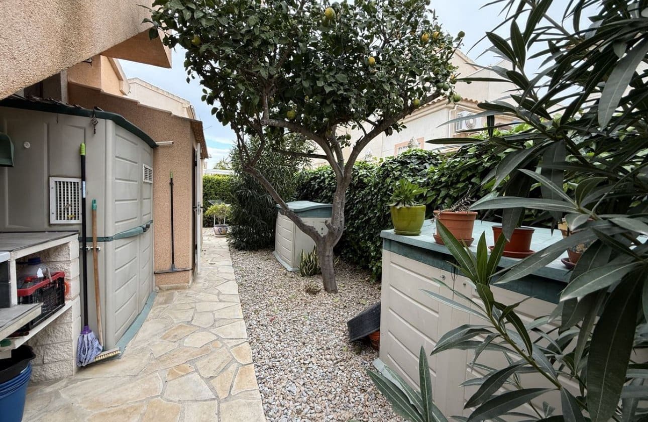 3 sovrum Villa till salu i Benijofar med pool - 330 000 € (Ref: 9603686)