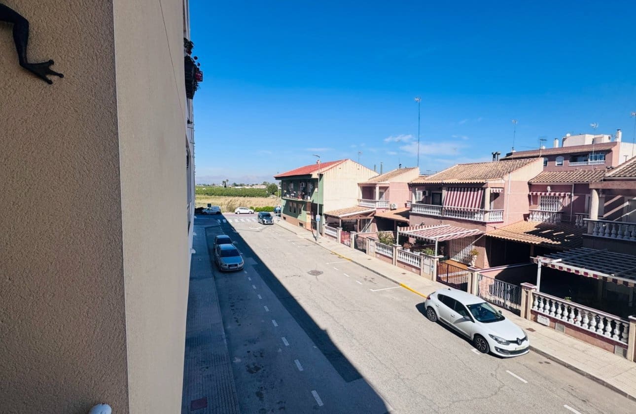 Apartamento de 2 habitaciones en Almoradí en venta con piscina - 109.950 € (Ref: 9631832)