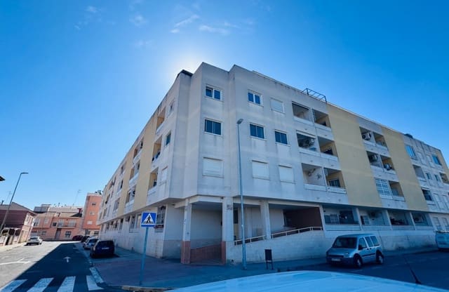 Apartamento de 2 habitaciones en Almoradí en venta con piscina - 109.950 € (Ref: 9631832)
