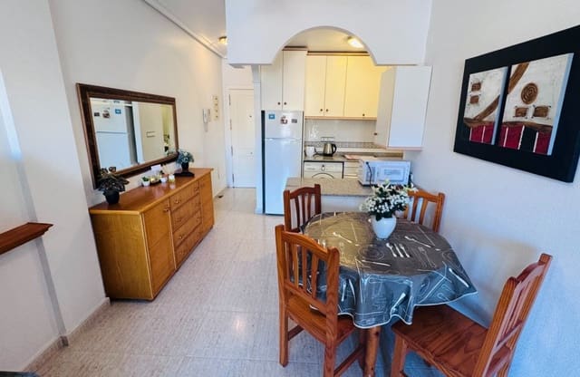 Apartamento de 2 habitaciones en Almoradí en venta con piscina - 109.950 € (Ref: 9631832)