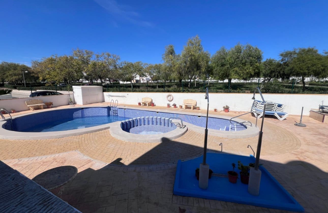 3 chambre Villa/Maison à vendre à Vistabella avec piscine - 189 000 € (Ref: 9643494)