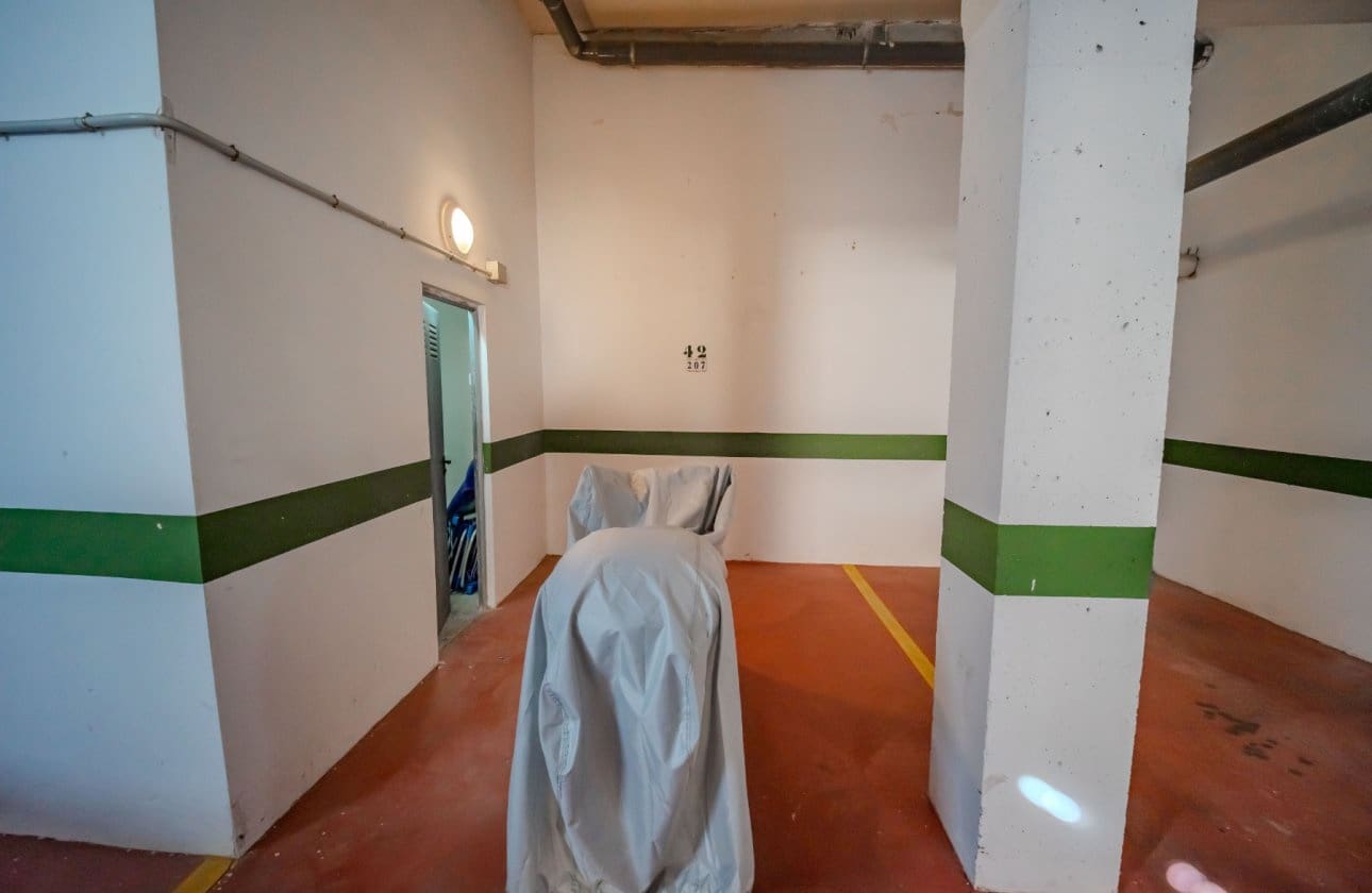 2 sovrum Lägenhet till salu i Guardamar del Segura med pool - 169 950 € (Ref: 9643495)