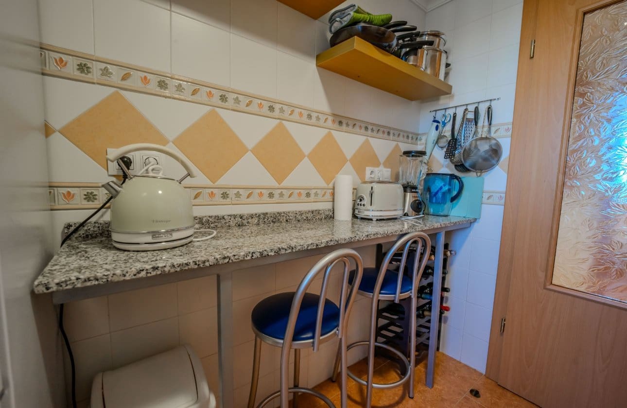 2 sovrum Lägenhet till salu i Guardamar del Segura med pool - 169 950 € (Ref: 9643495)