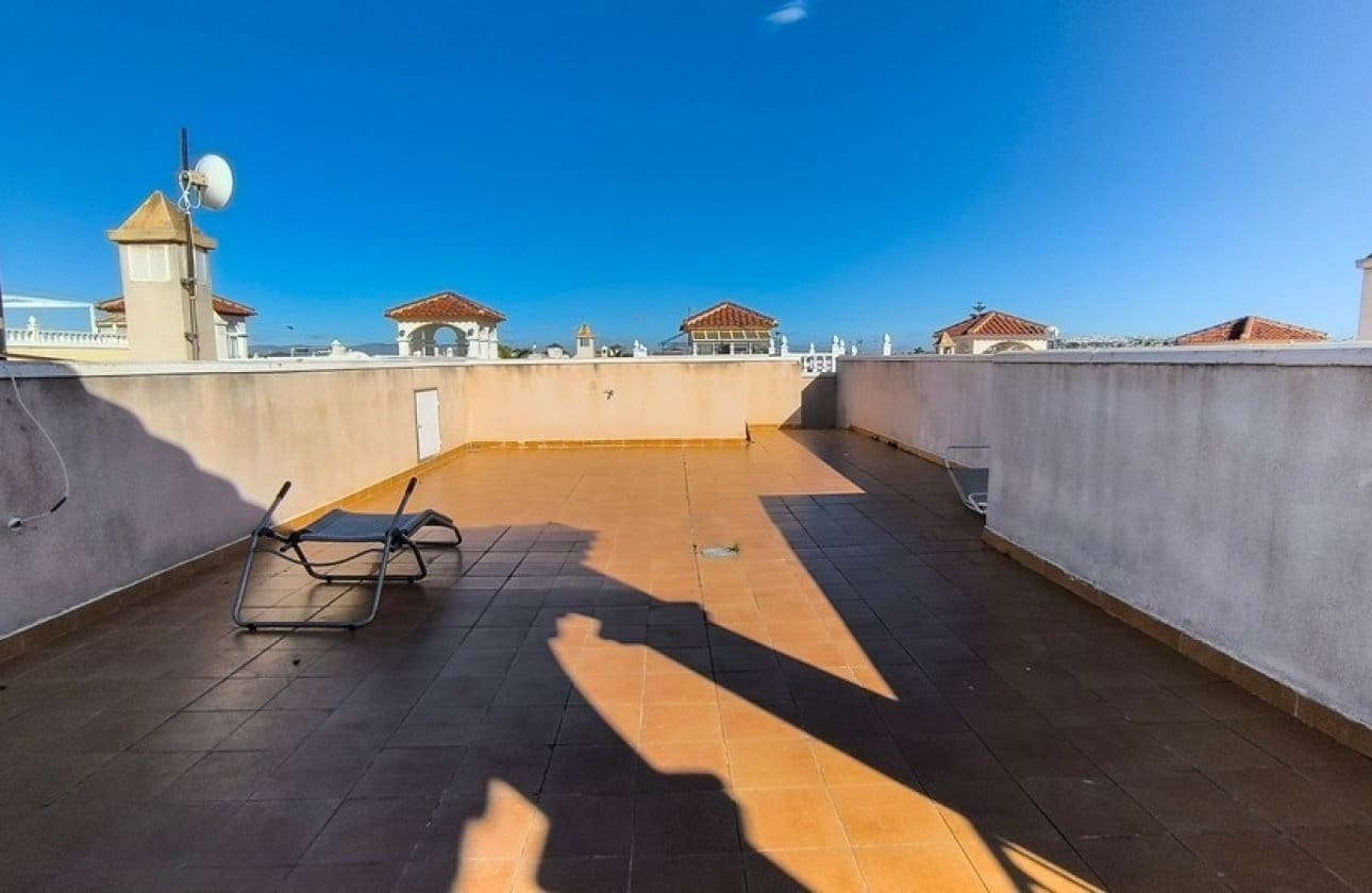 3 bedroom Villa for sale in Algorfa with pool - € 207,000 (Ref: 9652390)