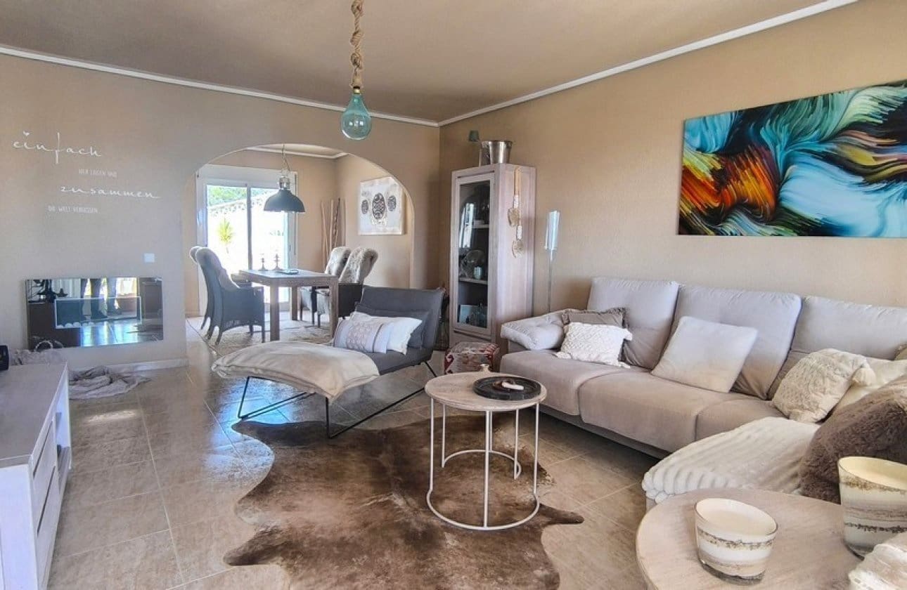 2 soverom Hus til salgs i Ciudad Quesada med svømmebasseng garasje - € 265 000 (Ref: 9652393)