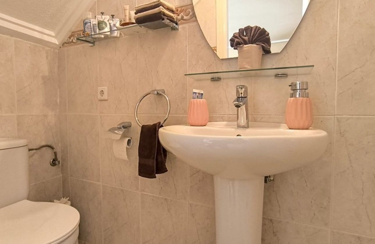 2 soverom Hus til salgs i Ciudad Quesada med svømmebasseng garasje - € 265 000 (Ref: 9652393)