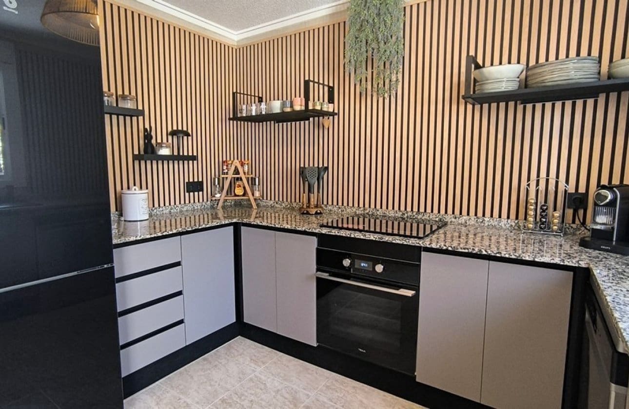 2 soverom Hus til salgs i Ciudad Quesada med svømmebasseng garasje - € 265 000 (Ref: 9652393)