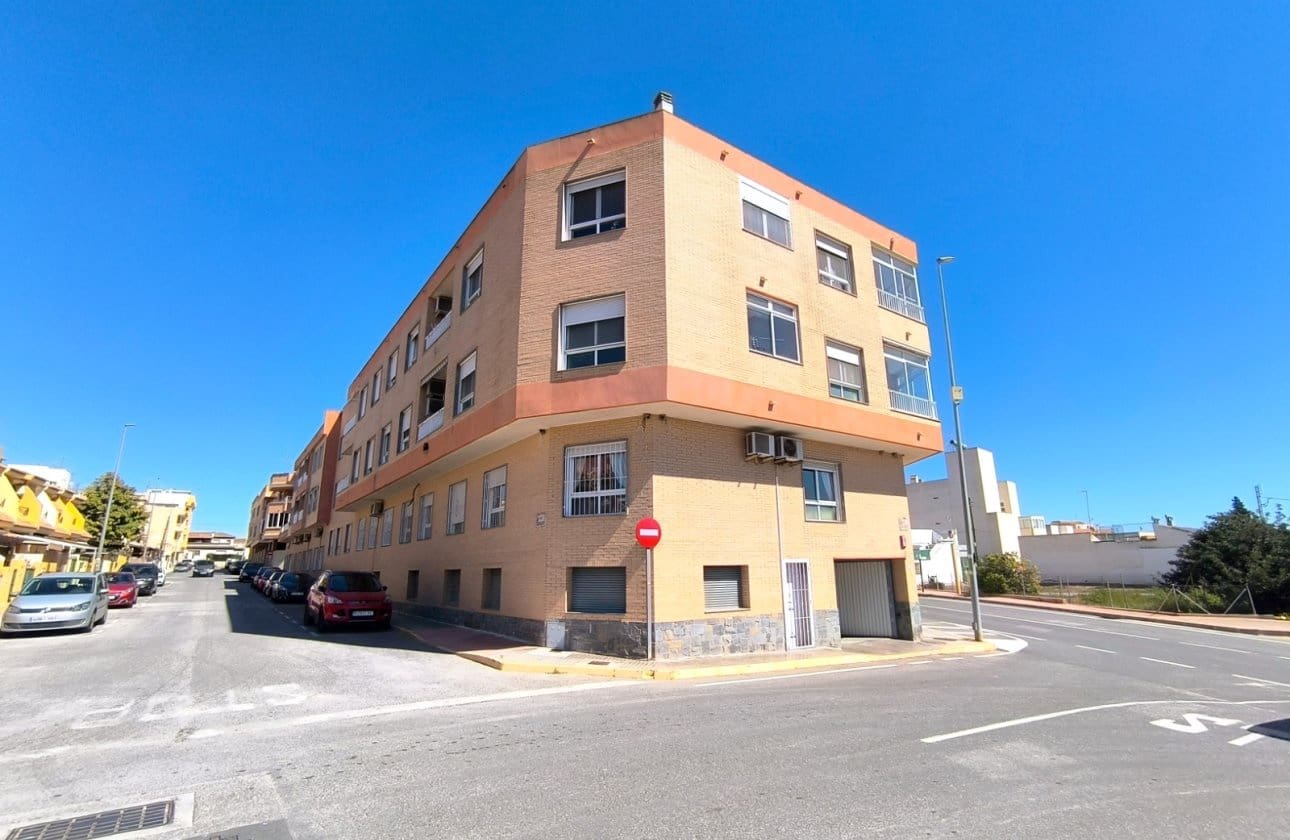 3 bedroom Apartment for sale in Los Montesinos - € 134,900 (Ref: 9653312)