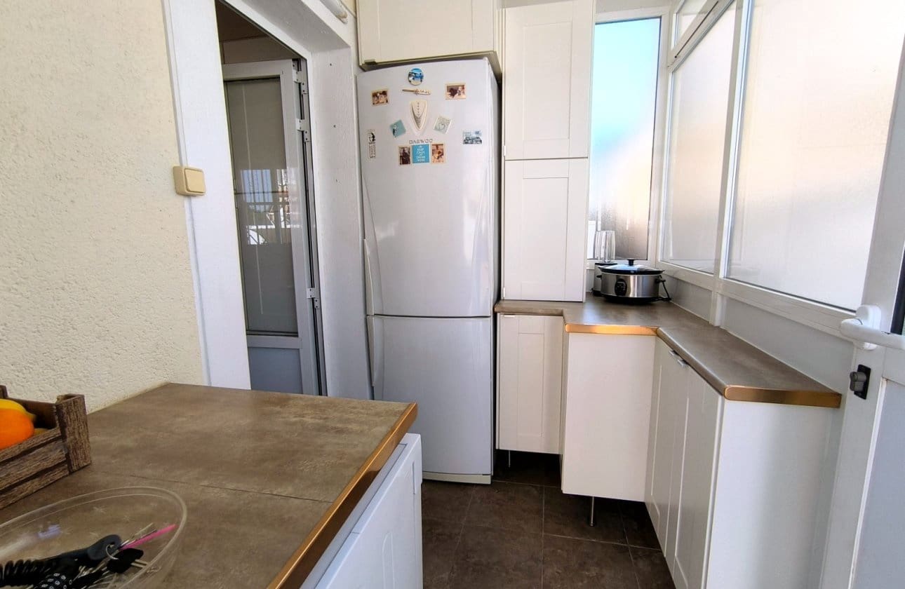 3 soverom Kjedet enebolig til salgs i Algorfa med svømmebasseng garasje - € 185 000 (Ref: 9713876)