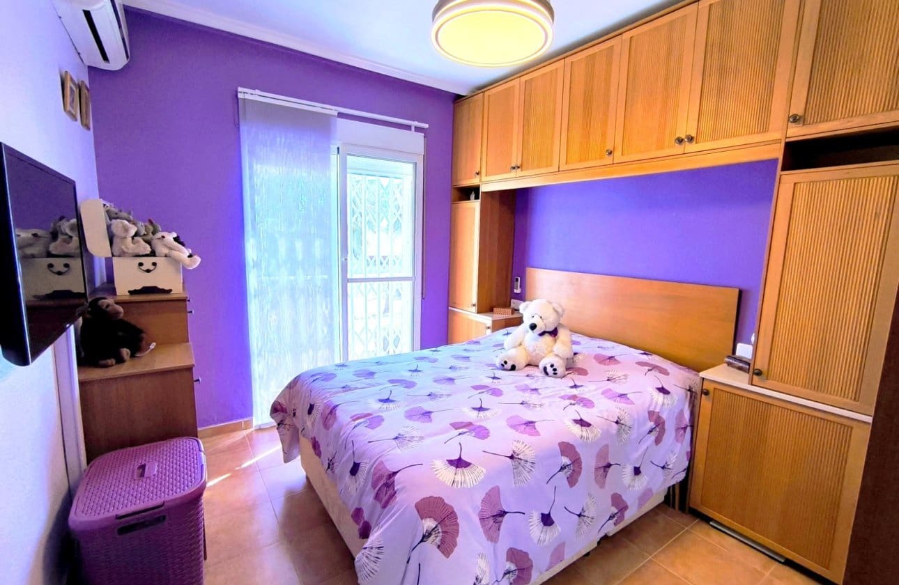 3 soverom Kjedet enebolig til salgs i Algorfa med svømmebasseng garasje - € 185 000 (Ref: 9713876)