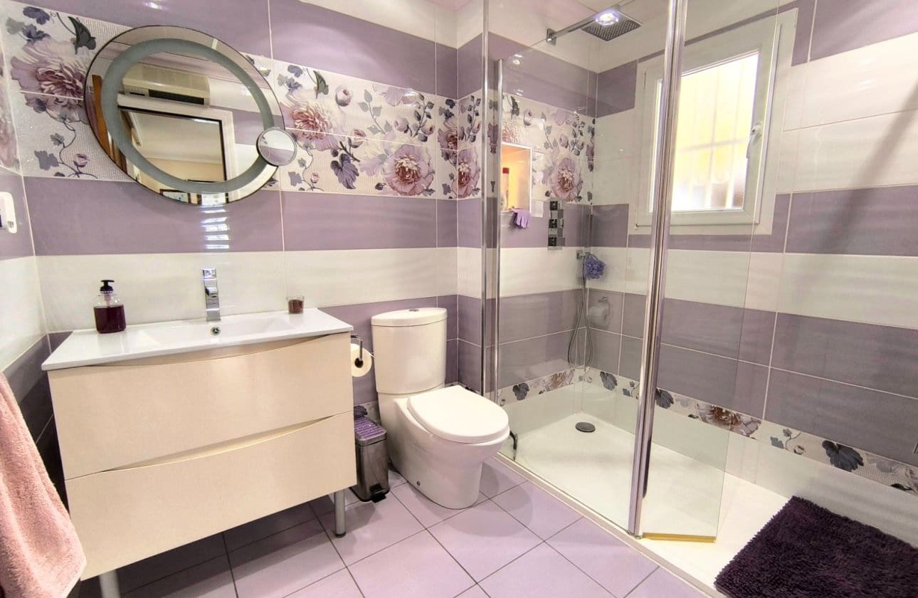 3 soverom Kjedet enebolig til salgs i Algorfa med svømmebasseng garasje - € 185 000 (Ref: 9713876)