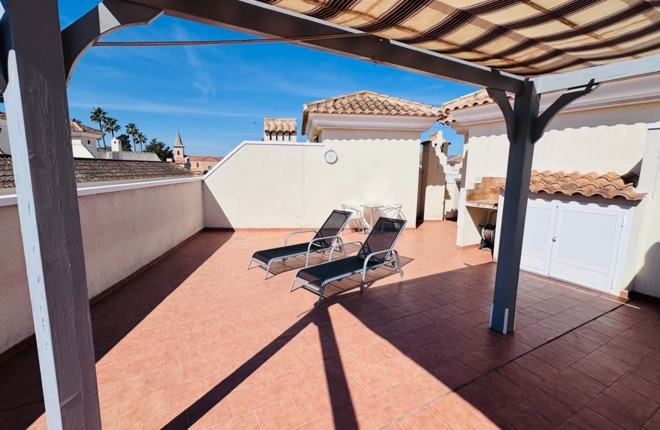 3 sypialnia Apartament na sprzedaż w Jacarilla z basenem garażem - 139 950 € (Ref: 9782139)