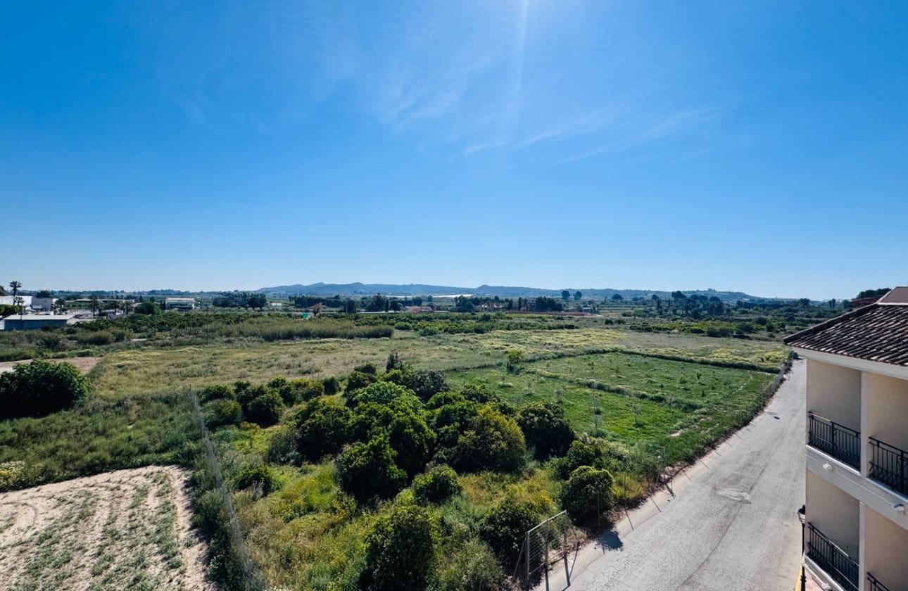 3 sypialnia Apartament na sprzedaż w Jacarilla z basenem garażem - 139 950 € (Ref: 9782139)