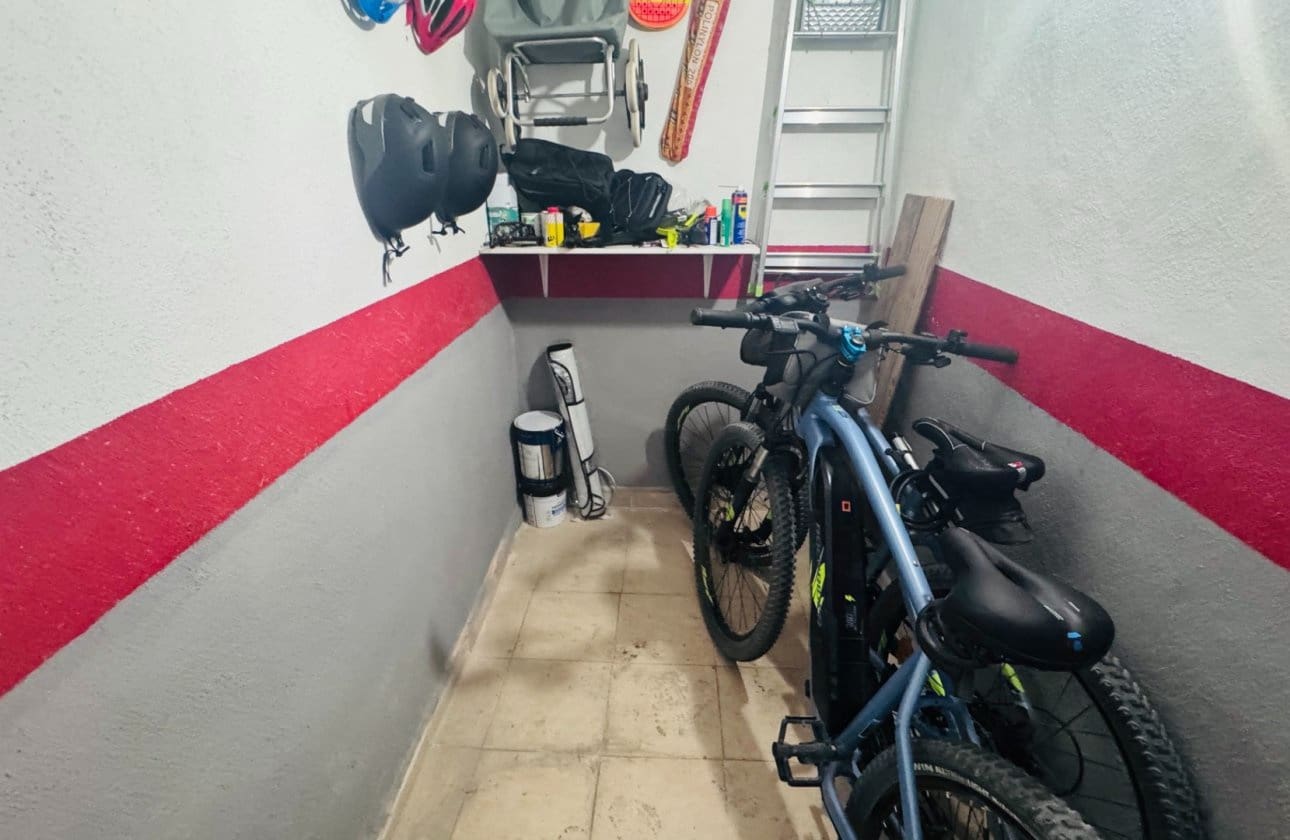 3 sypialnia Apartament na sprzedaż w Jacarilla z basenem garażem - 139 950 € (Ref: 9782139)