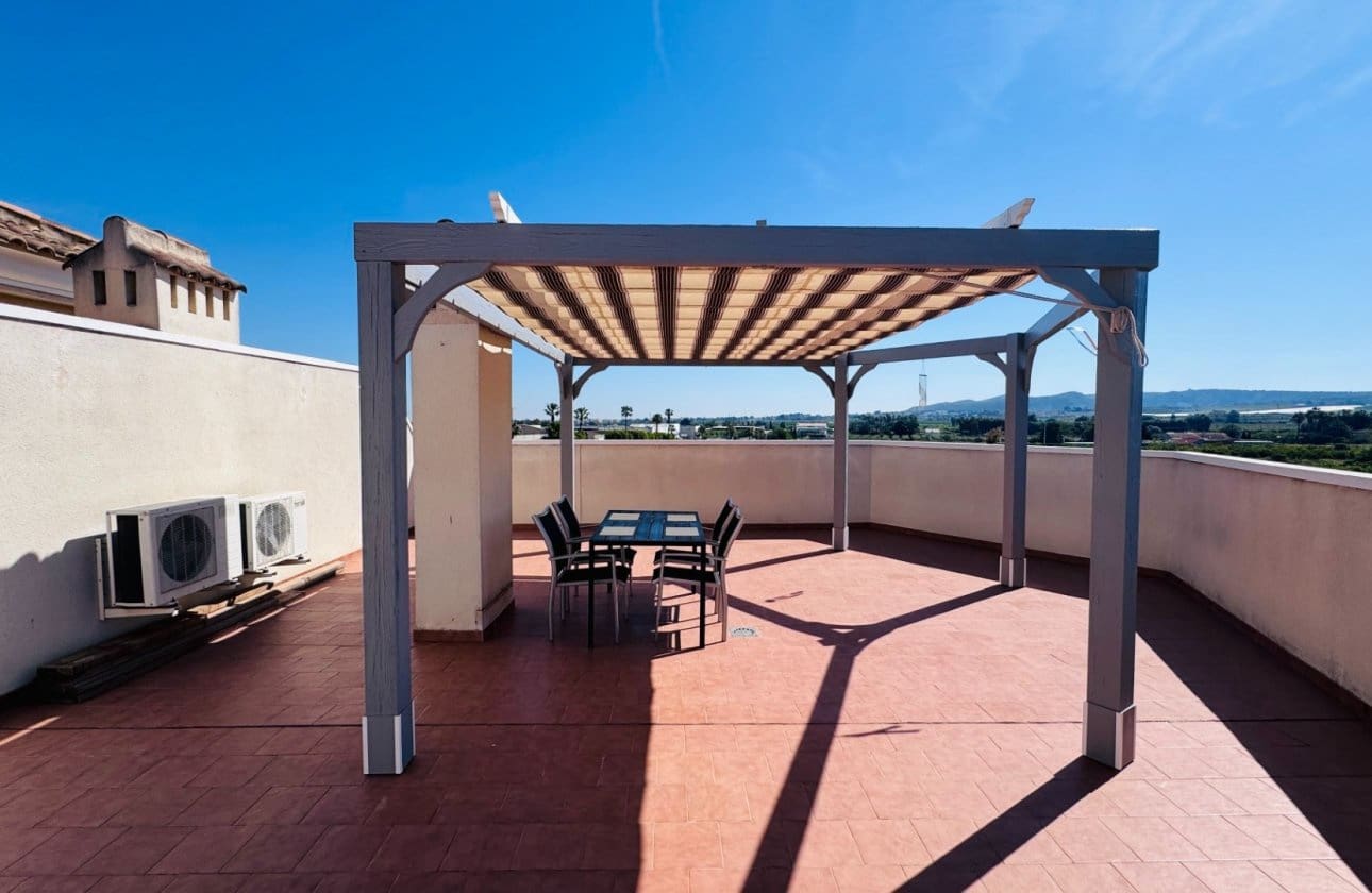 3 sypialnia Apartament na sprzedaż w Jacarilla z basenem garażem - 139 950 € (Ref: 9782139)