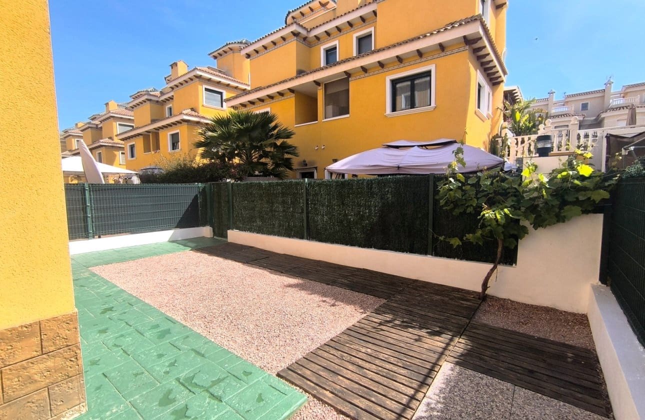 3 sypialnia Dom blizniak na sprzedaż w Ciudad Quesada z basenem - 249 950 € (Ref: 9793163)