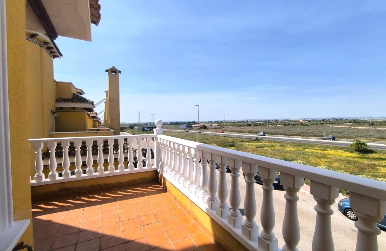 3 sypialnia Dom blizniak na sprzedaż w Ciudad Quesada z basenem - 249 950 € (Ref: 9793163)