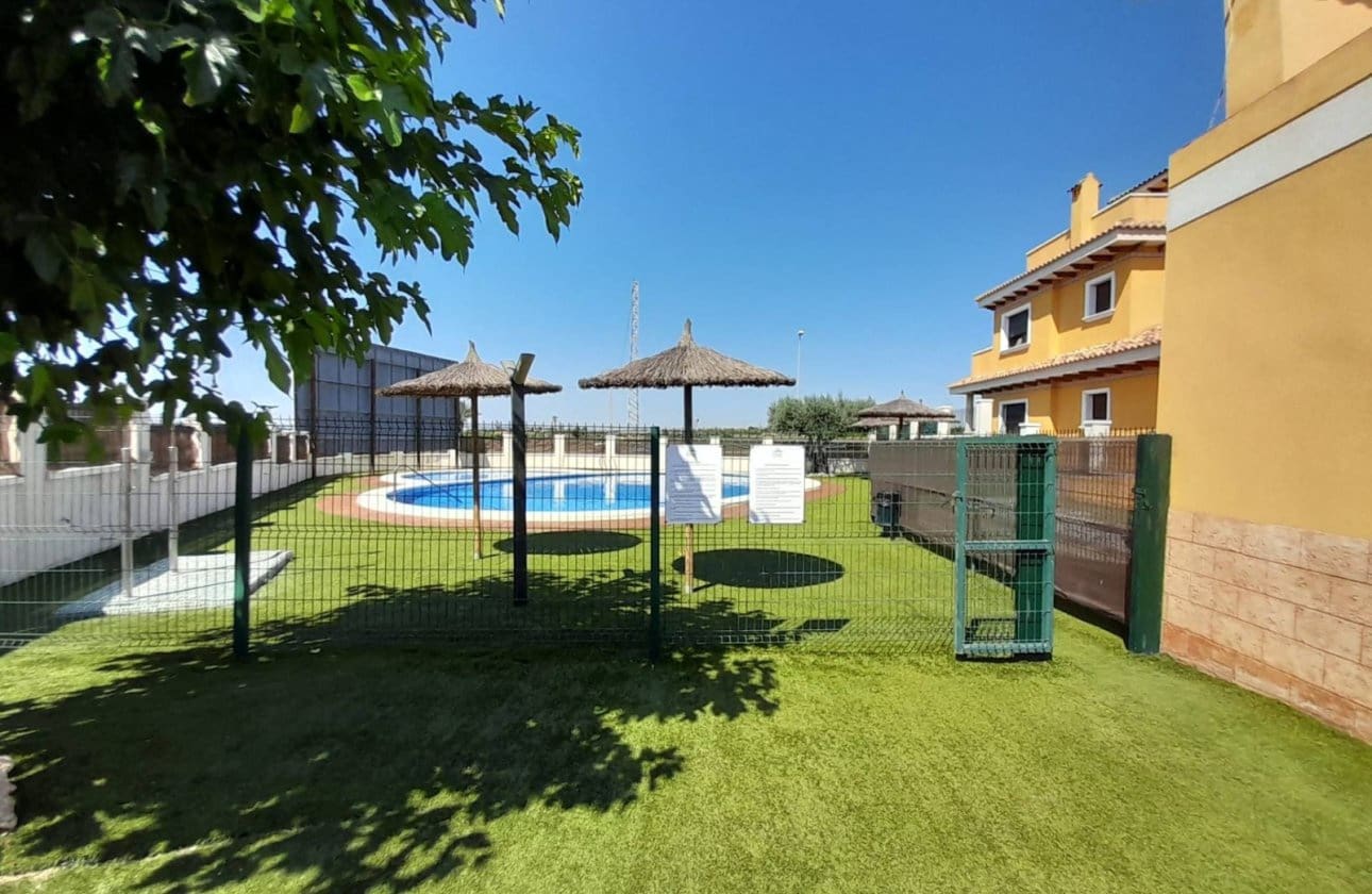 3 sypialnia Dom blizniak na sprzedaż w Ciudad Quesada z basenem - 249 950 € (Ref: 9793163)