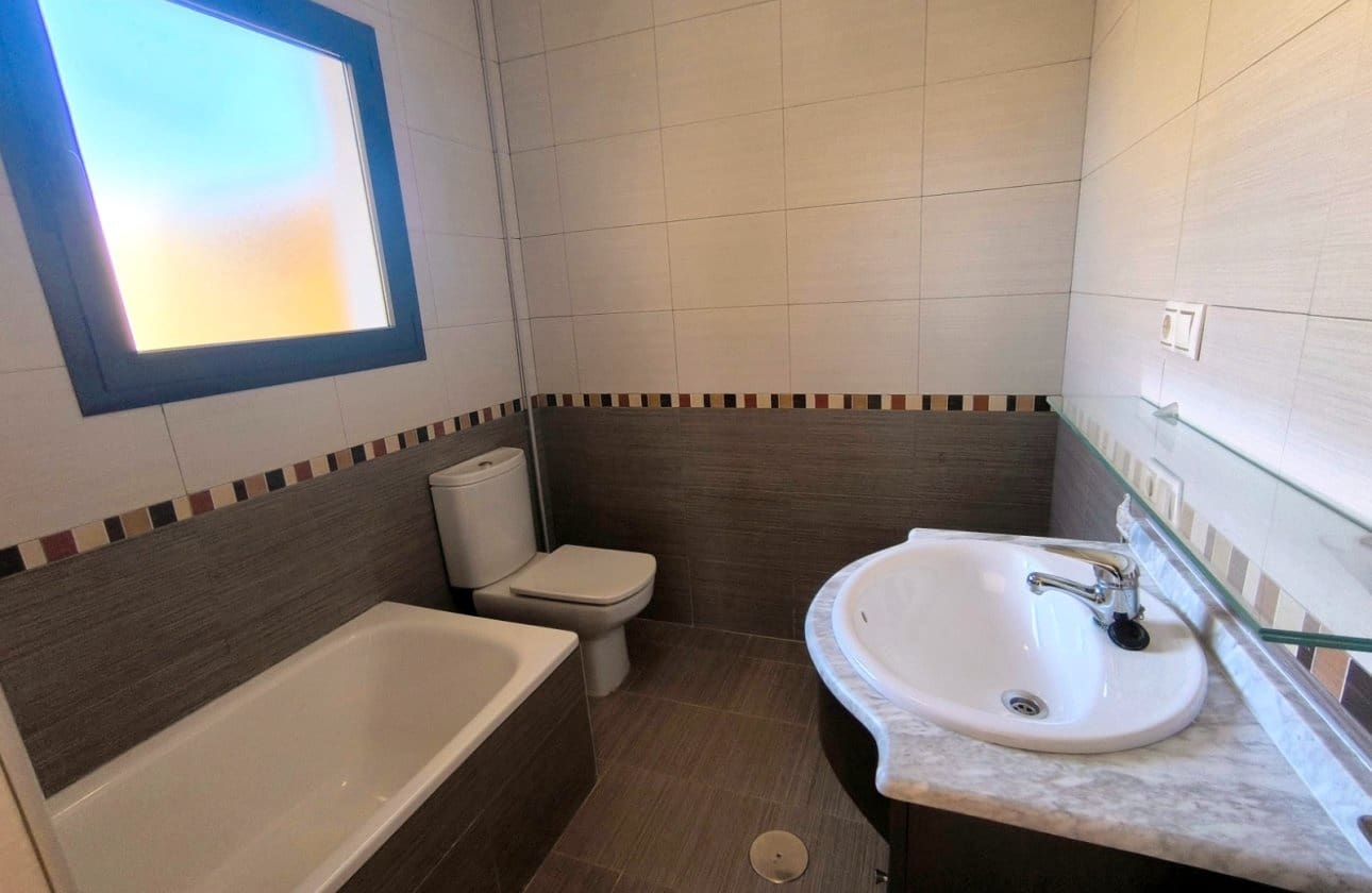 2 bedroom Semi-detached Villa for sale in Ciudad Quesada with pool garage - € 229,950 (Ref: 9793475)