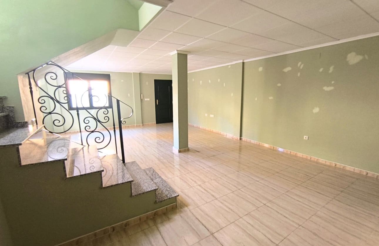 2 bedroom Semi-detached Villa for sale in Ciudad Quesada with pool garage - € 229,950 (Ref: 9793475)