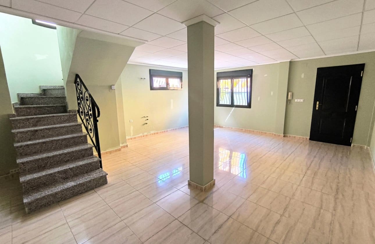 2 bedroom Semi-detached Villa for sale in Ciudad Quesada with pool garage - € 229,950 (Ref: 9793475)