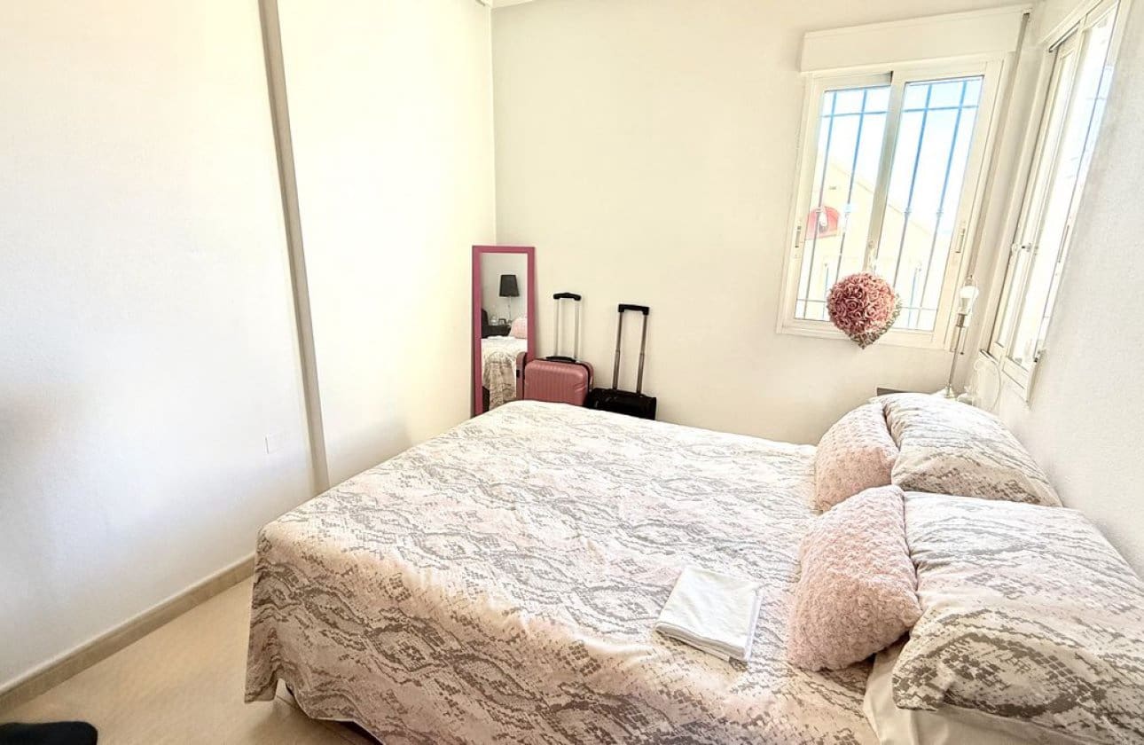 2 Zimmer Apartment zu verkaufen in Los Montesinos - 129.950 € (Ref: 9809408)