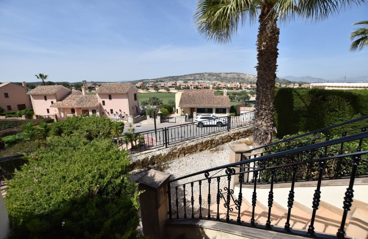 2 bedroom Bungalow for sale in Algorfa with pool - € 234,900 (Ref: 9809409)