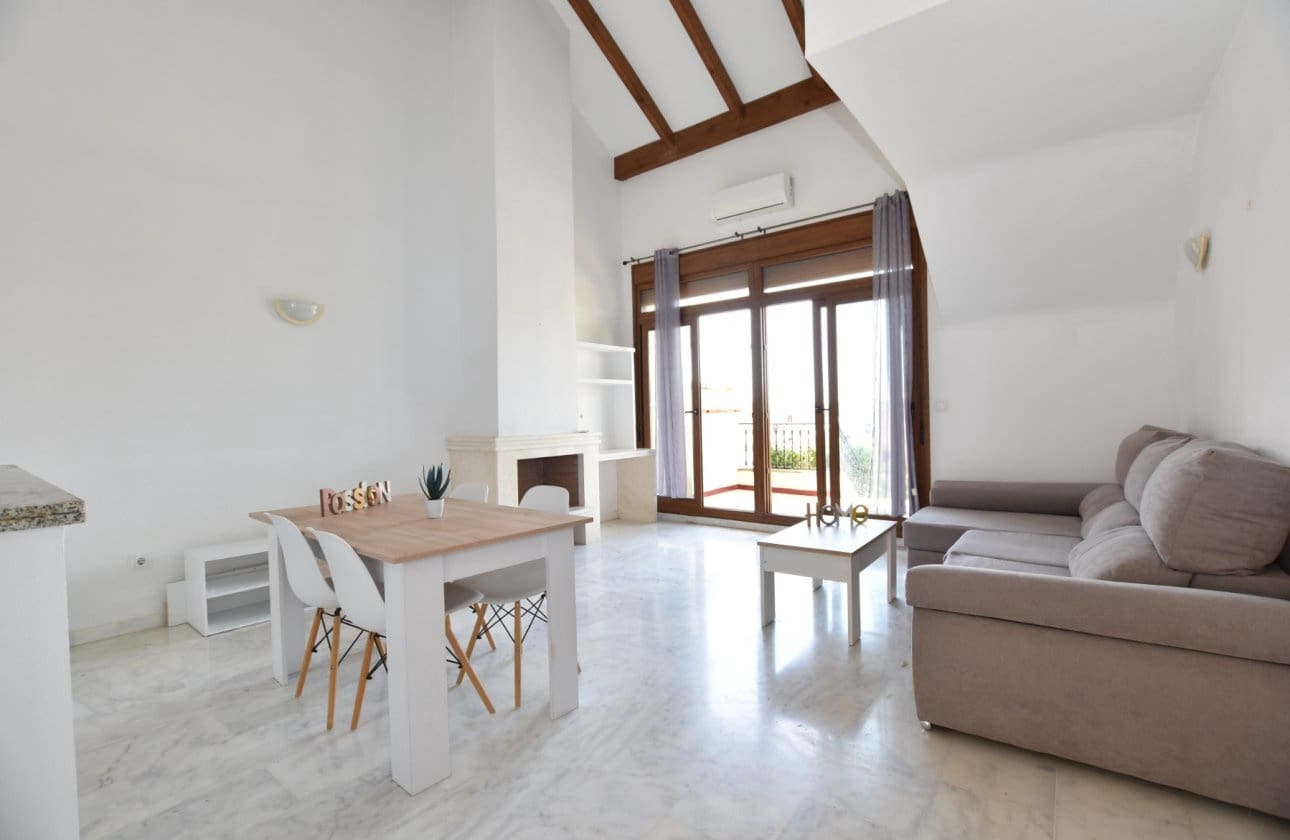 2 bedroom Bungalow for sale in Algorfa with pool - € 234,900 (Ref: 9809409)