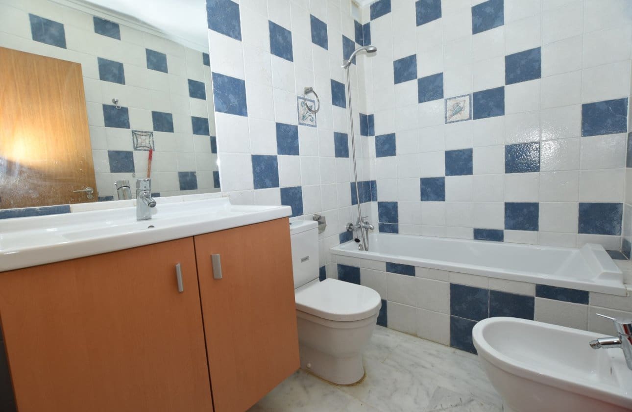 2 bedroom Bungalow for sale in Algorfa with pool - € 234,900 (Ref: 9809409)