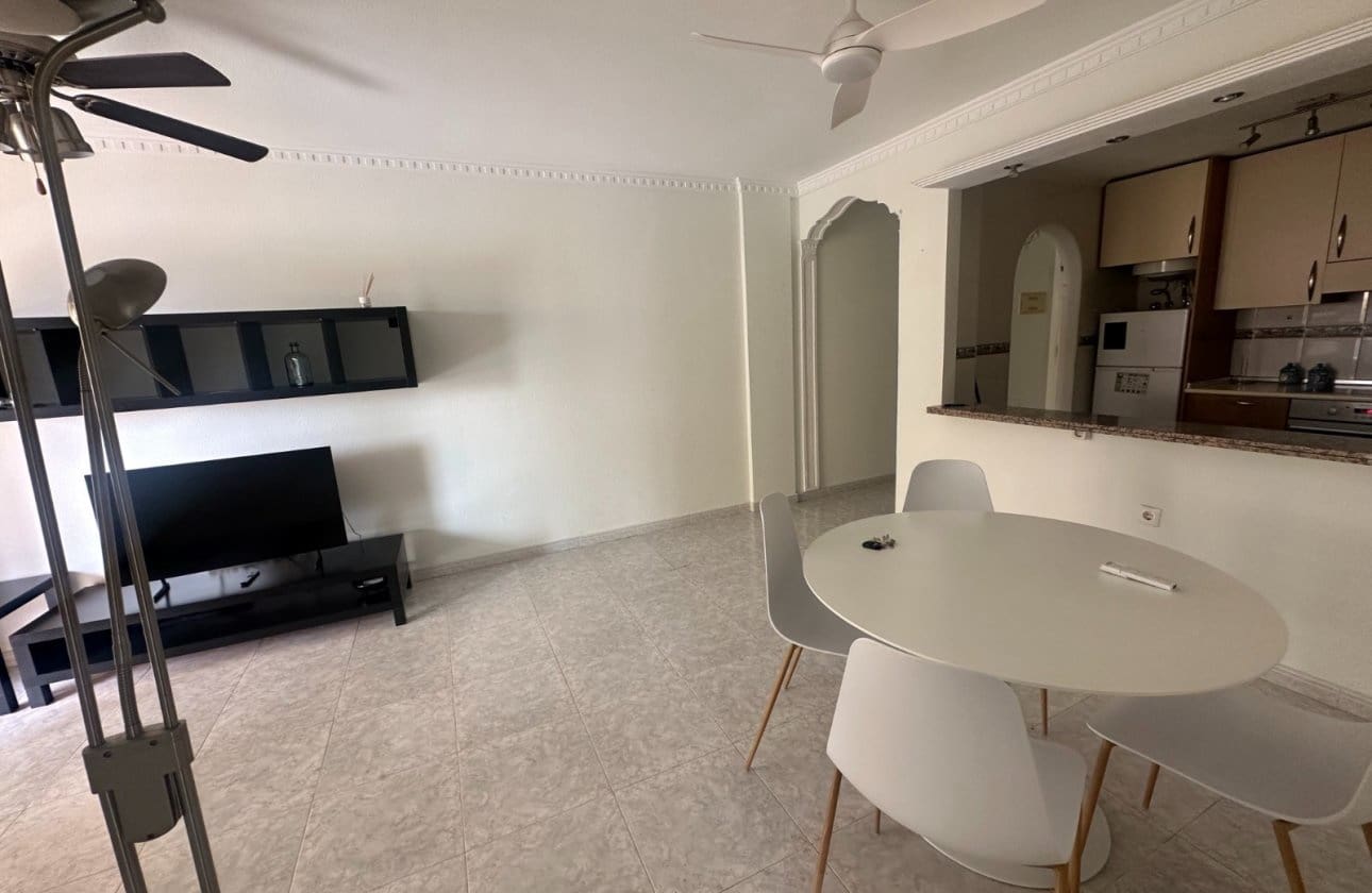 2 bedroom Apartment for sale in Algorfa with pool - € 115,000 (Ref: 9809411)